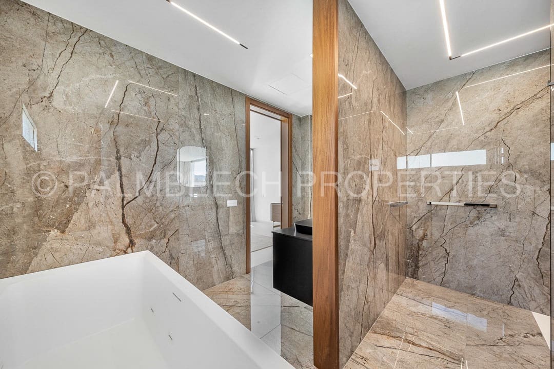 5 soveværelse Villa til salg i La Caleta Adeje med swimmingpool garage - € 6.150.000 (Ref: 6958633)