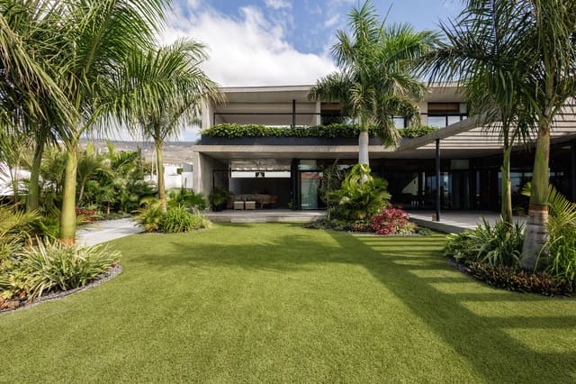 4 soveværelse Villa til salg i Playa Paraiso, Adeje med swimmingpool - € 5.550.000 (Ref: 6958665)