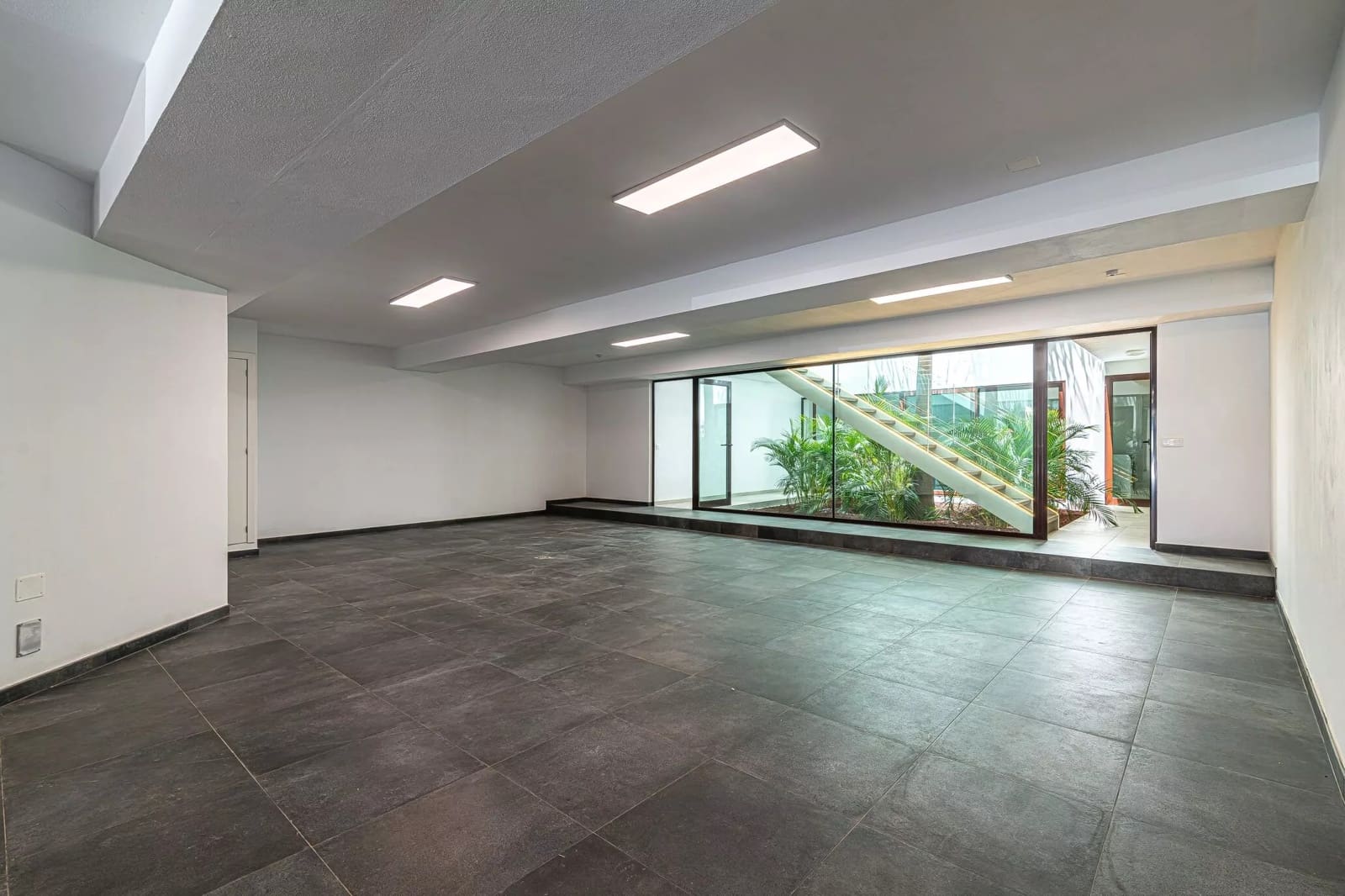 5 sypialnia Willa na sprzedaż w Costa Adeje z basenem garażem - 2 390 000 € (Ref: 8139472)