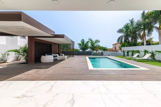 5 bedroom Villa for sale in Costa Adeje, Adeje with pool garage - € 2,390,000 (Ref: 8139472)
