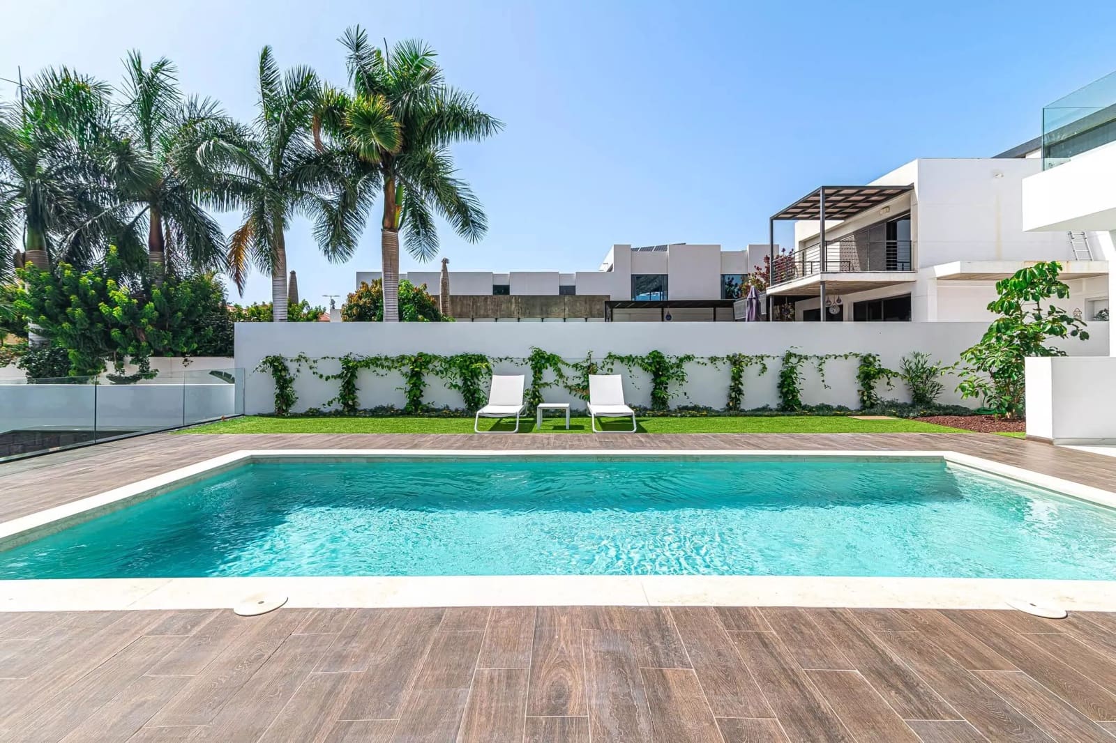 5 sypialnia Willa na sprzedaż w Costa Adeje z basenem garażem - 2 390 000 € (Ref: 8139472)