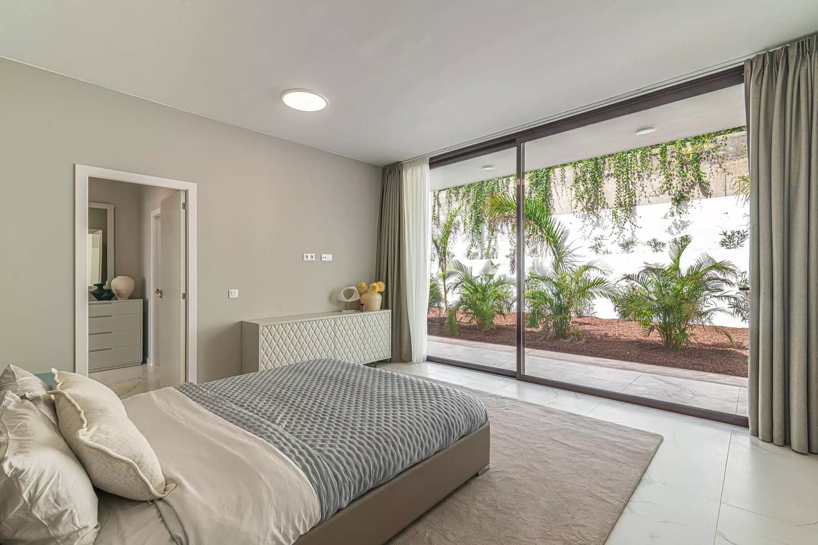 5 sypialnia Willa na sprzedaż w Costa Adeje z basenem garażem - 2 390 000 € (Ref: 8139472)