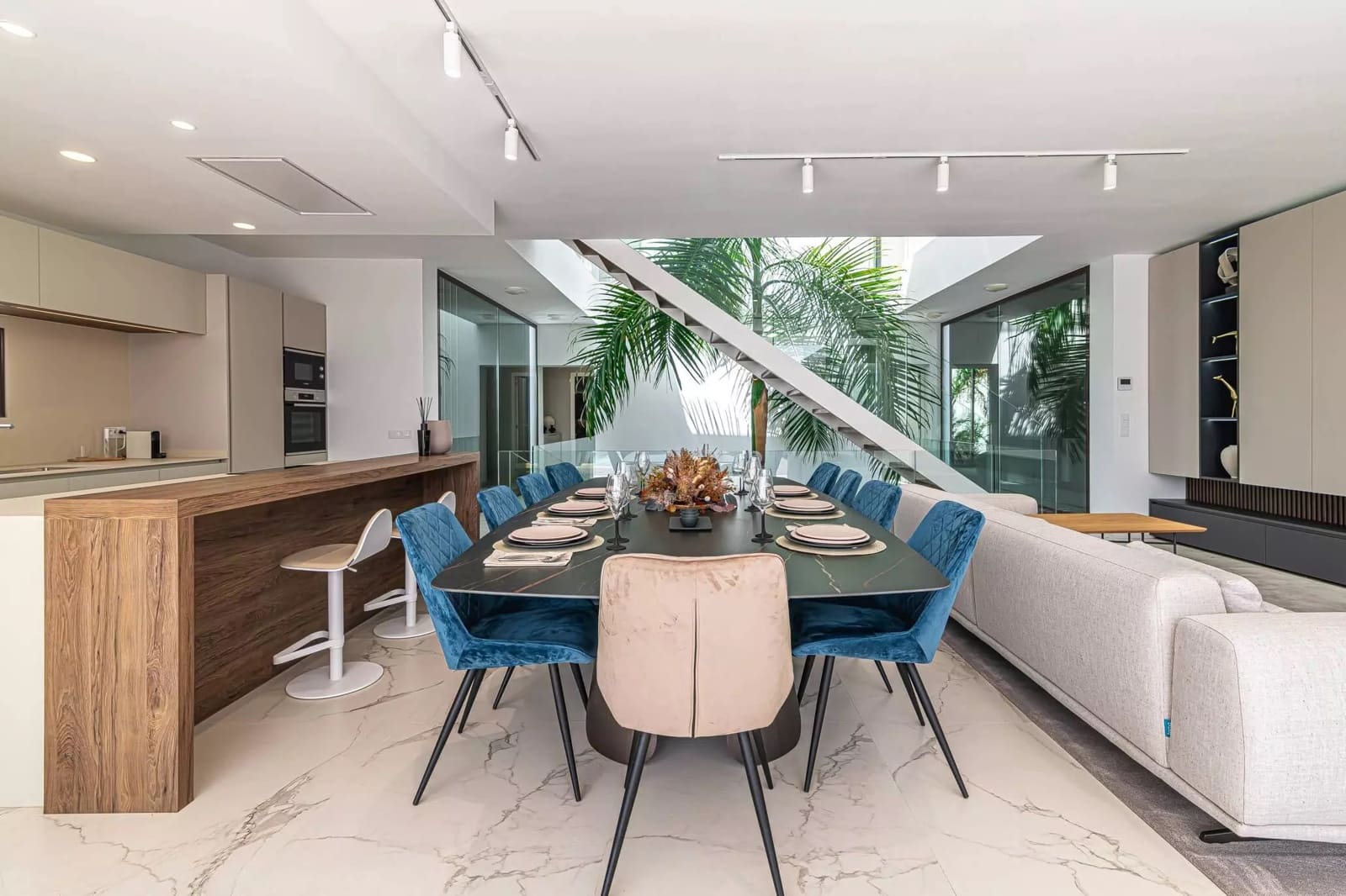 5 sypialnia Willa na sprzedaż w Costa Adeje z basenem garażem - 2 390 000 € (Ref: 8139472)