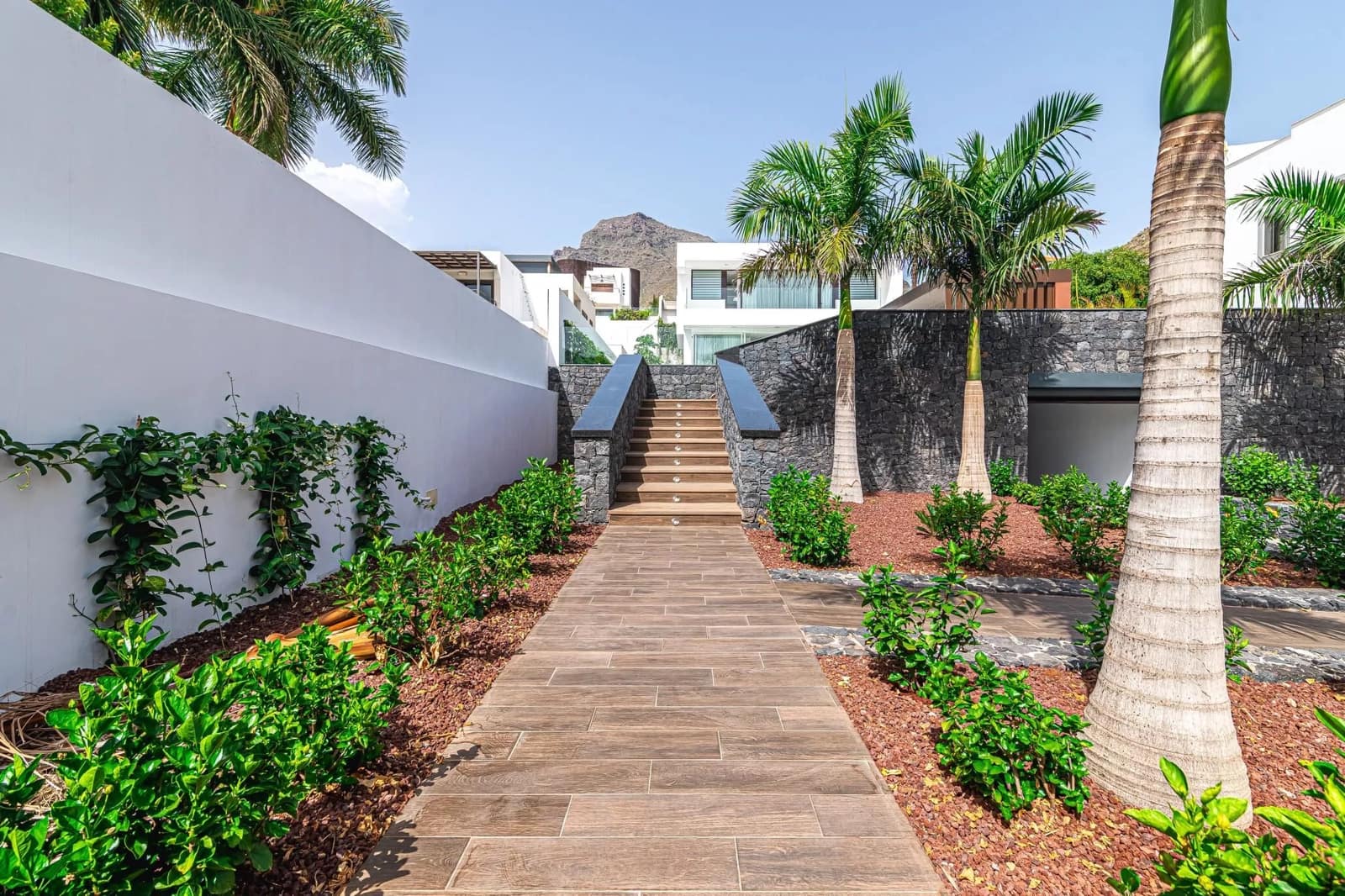 5 sypialnia Willa na sprzedaż w Costa Adeje z basenem garażem - 2 390 000 € (Ref: 8139472)