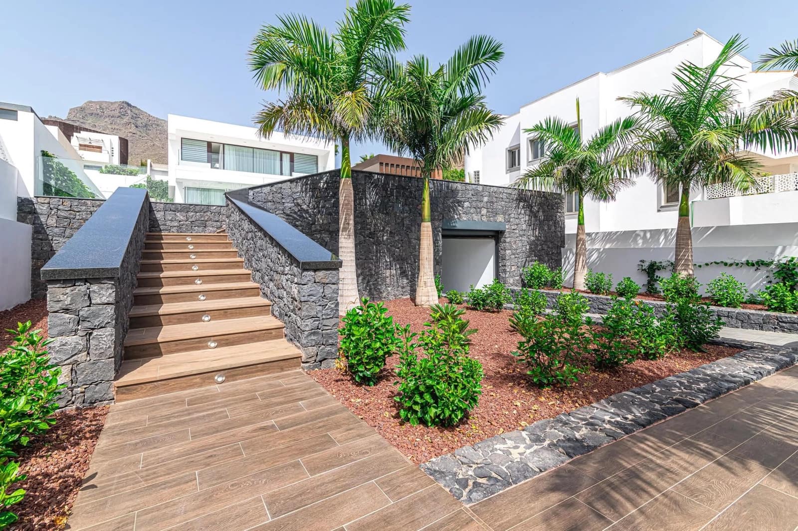 5 sypialnia Willa na sprzedaż w Costa Adeje z basenem garażem - 2 390 000 € (Ref: 8139472)