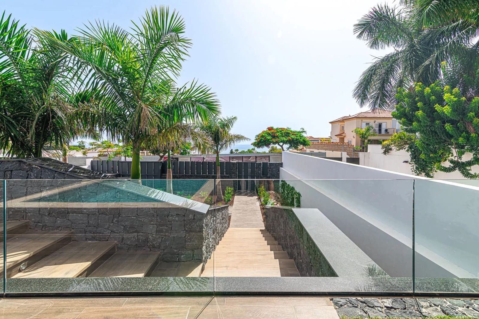 5 sypialnia Willa na sprzedaż w Costa Adeje z basenem garażem - 2 390 000 € (Ref: 8139472)