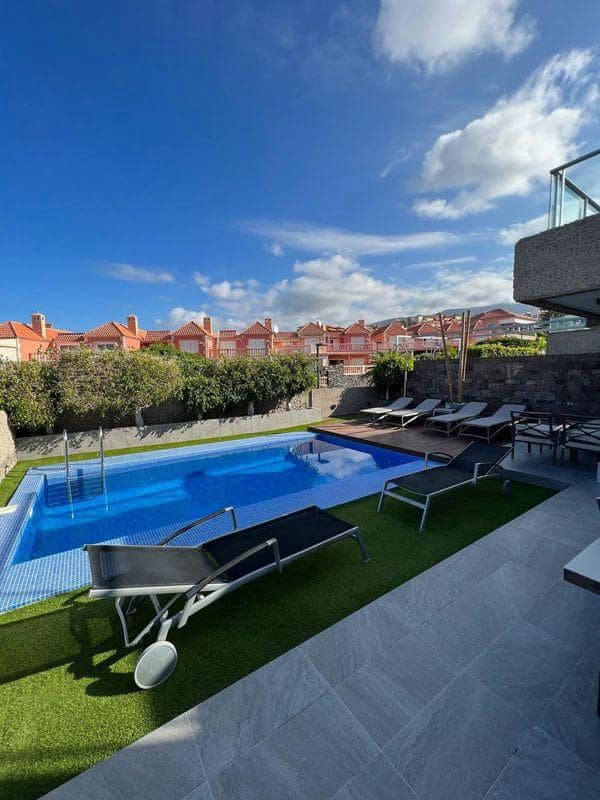 5 soveværelse Villa til salg i Adeje med swimmingpool garage - € 2.995.000 (Ref: 8553552)