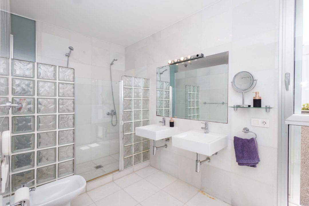 5 soverom Villa til salgs i Adeje med svømmebasseng garasje - € 2 995 000 (Ref: 8553552)