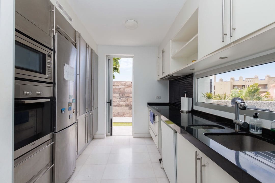 5 soverom Villa til salgs i Adeje med svømmebasseng garasje - € 2 995 000 (Ref: 8553552)