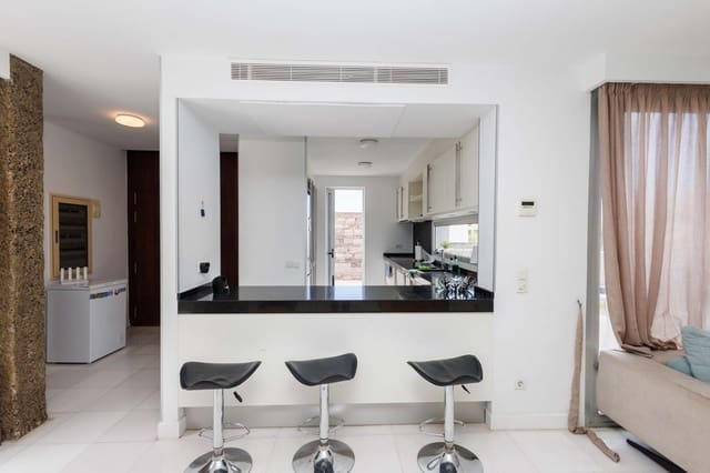 5 soverom Villa til salgs i Adeje med svømmebasseng garasje - € 2 995 000 (Ref: 8553552)