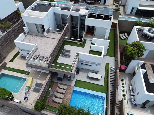 5 soverom Villa til salgs i Adeje med svømmebasseng garasje - € 2 995 000 (Ref: 8553552)