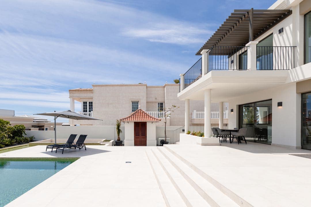 5 soveværelse Villa til salg i Costa Adeje med swimmingpool garage - € 4.750.000 (Ref: 9058427)