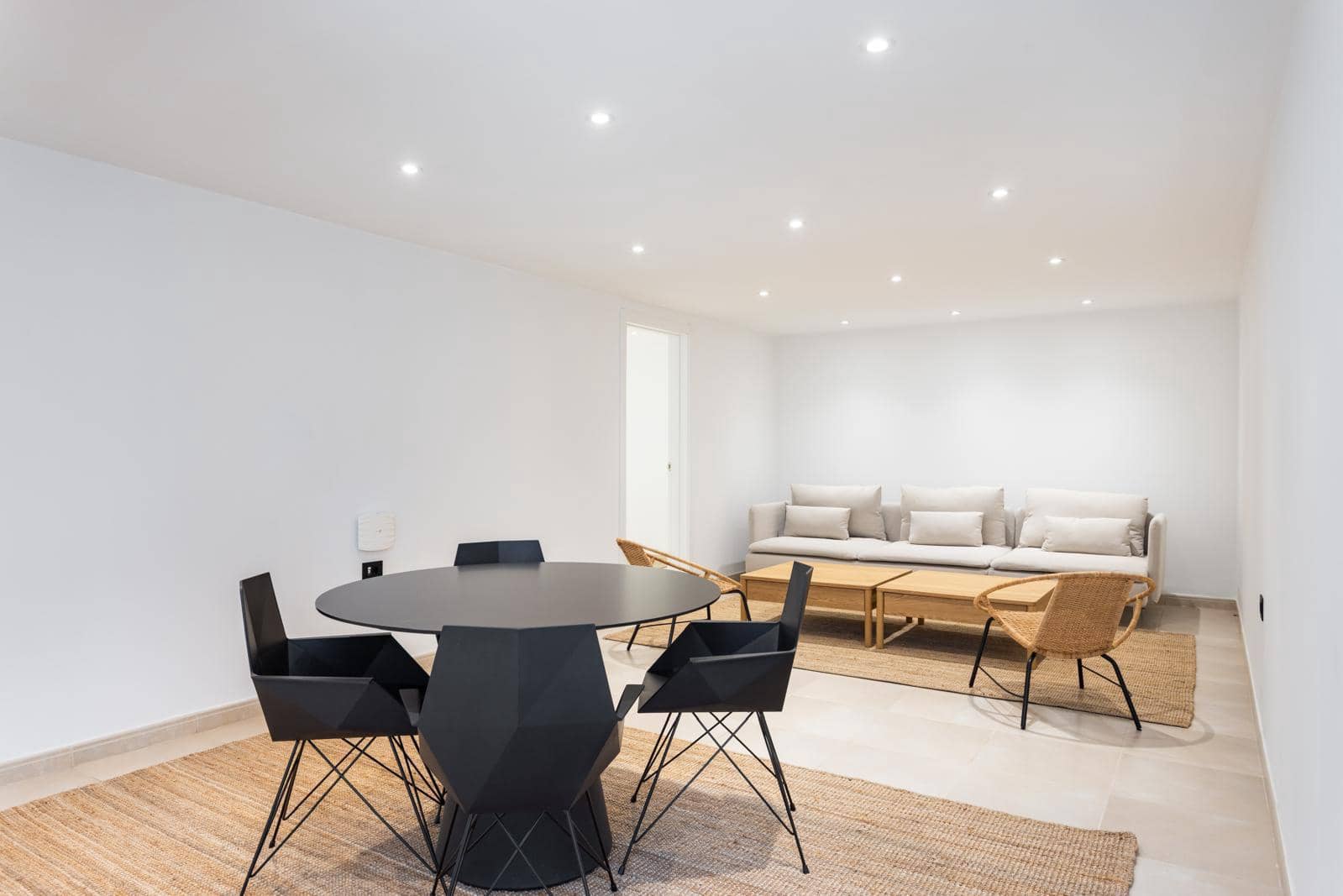 5 bedroom Villa for sale in Costa Adeje with pool garage - € 3,300,000 (Ref: 9058427)