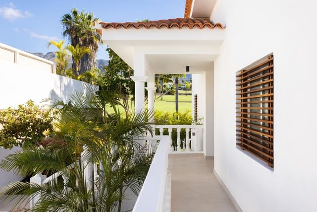 5 soveværelse Villa til salg i Costa Adeje, Adeje med swimmingpool garage - € 3.300.000 (Ref: 9058427)