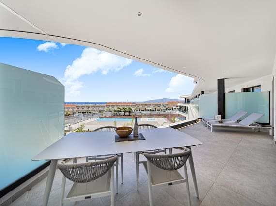 2 bedroom Apartment for sale in Costa Adeje, Adeje with pool garage - € 779,000 (Ref: 9096190)