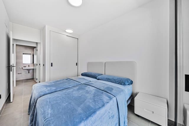 2 bedroom Apartment for sale in Costa Adeje, Adeje with pool garage - € 779,000 (Ref: 9096190)