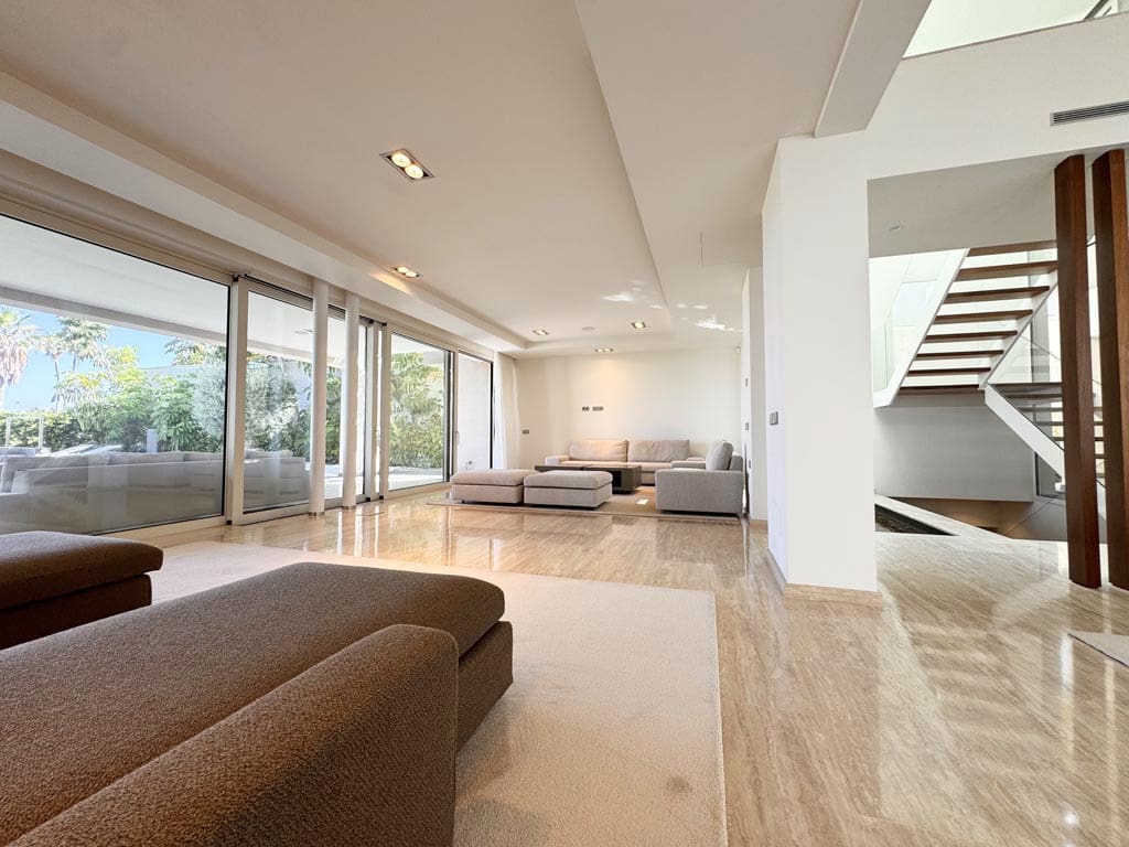 5 soveværelse Villa til salg i La Caleta Adeje med swimmingpool garage - € 3.950.000 (Ref: 9112602)