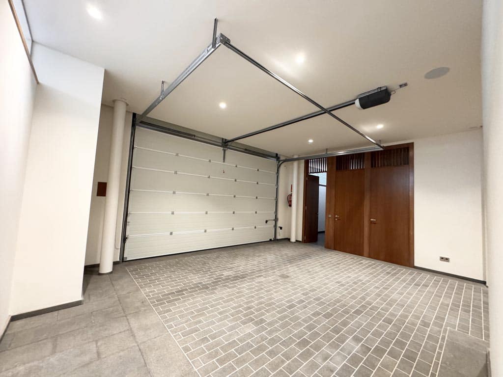 5 soveværelse Villa til salg i La Caleta Adeje med swimmingpool garage - € 3.950.000 (Ref: 9112602)