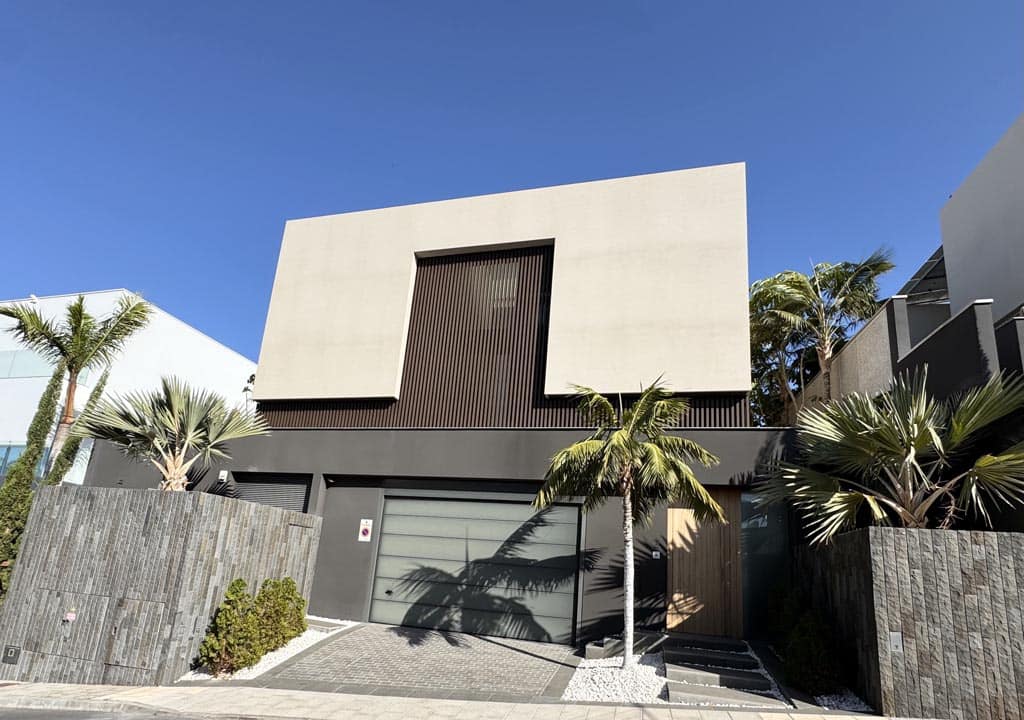 5 soveværelse Villa til salg i La Caleta Adeje med swimmingpool garage - € 3.950.000 (Ref: 9112602)