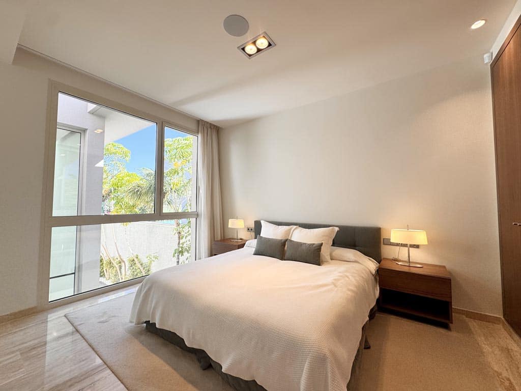 5 soveværelse Villa til salg i La Caleta Adeje med swimmingpool garage - € 3.950.000 (Ref: 9112602)