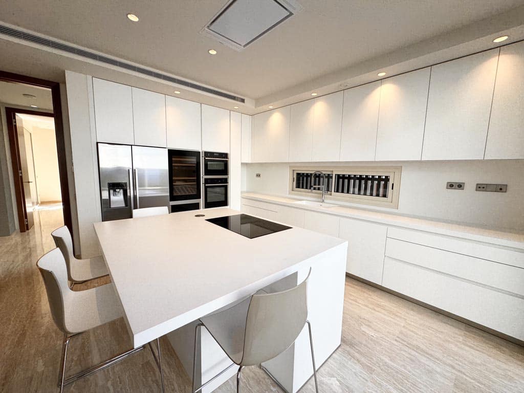 5 soveværelse Villa til salg i La Caleta Adeje med swimmingpool garage - € 3.950.000 (Ref: 9112602)