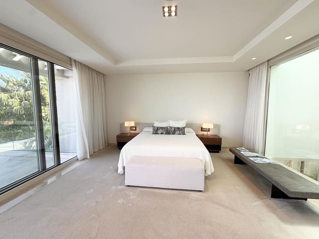 5 soverom Villa til salgs i La Caleta Adeje, Adeje med svømmebasseng garasje - € 3 950 000 (Ref: 9112602)