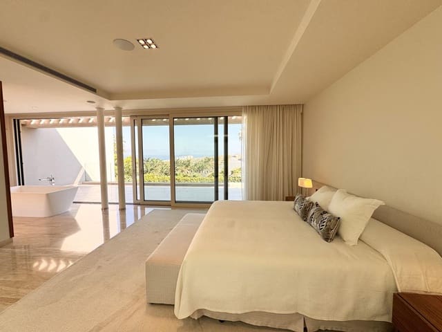 5 soverom Villa til salgs i La Caleta Adeje, Adeje med svømmebasseng garasje - € 3 950 000 (Ref: 9112602)