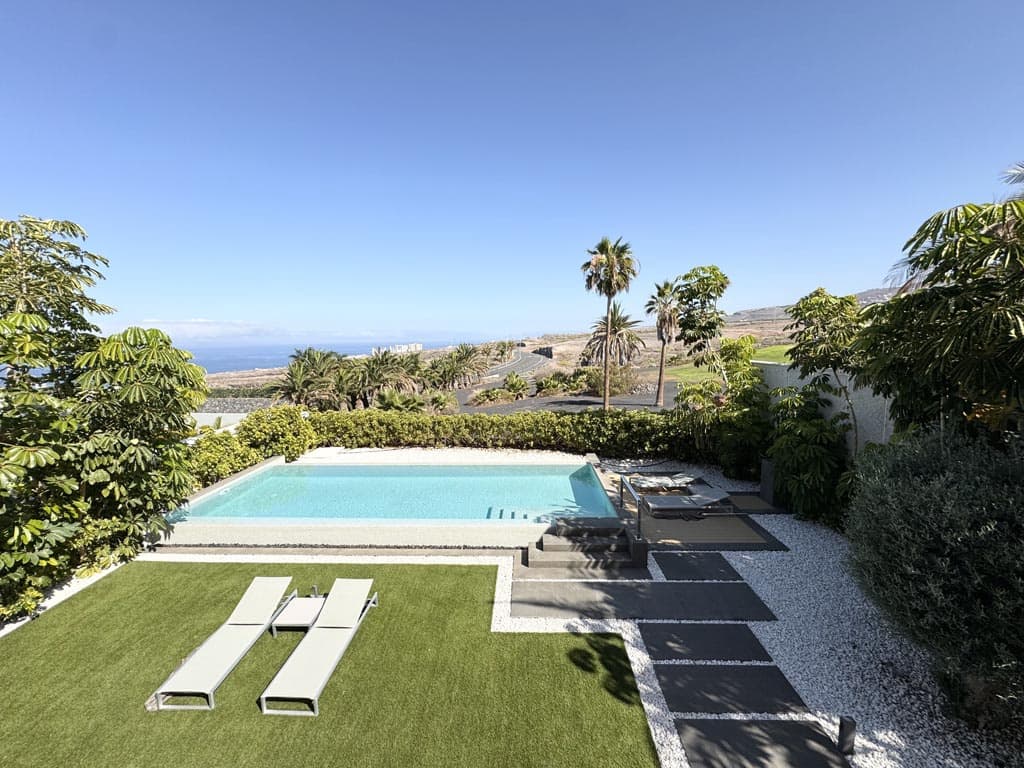 5 soveværelse Villa til salg i La Caleta Adeje med swimmingpool garage - € 3.950.000 (Ref: 9112602)