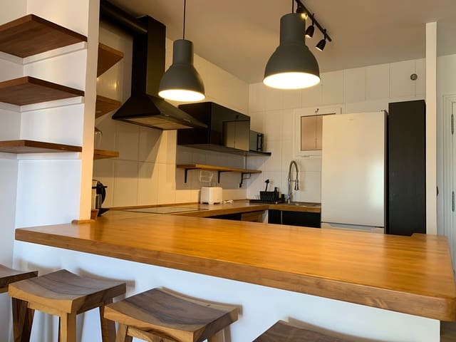 2 soverom Leilighet til salgs i Adeje med svømmebasseng garasje - € 459 000 (Ref: 9178119)