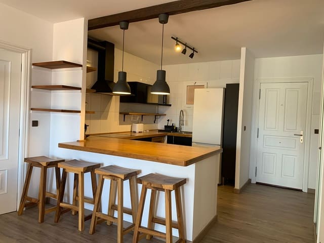 2 soverom Leilighet til salgs i Adeje med svømmebasseng garasje - € 459 000 (Ref: 9178119)