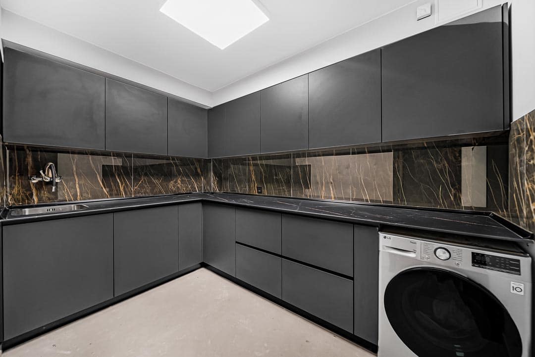 4 bedroom Townhouse for sale in Playa del Duque with pool garage - € 1,495,000 (Ref: 9413749)