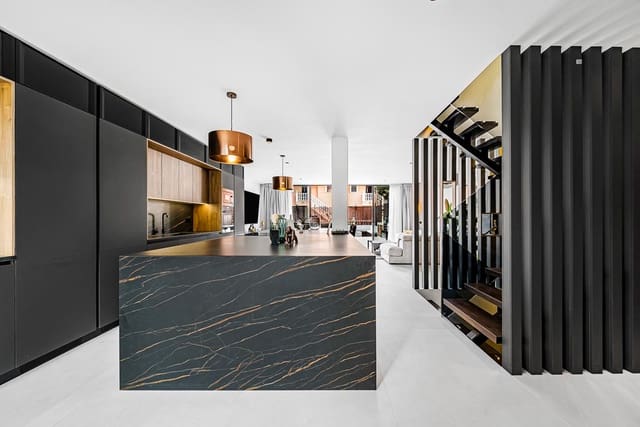 4 bedroom Townhouse for sale in Playa del Duque, Adeje with pool garage - € 1,495,000 (Ref: 9413749)