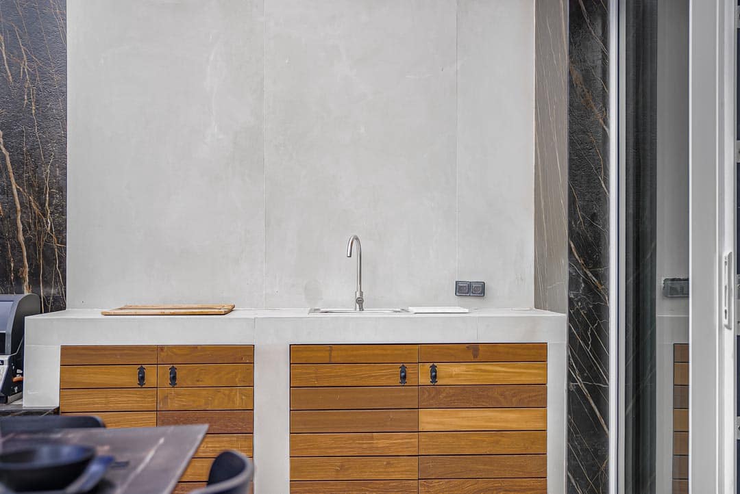 4 bedroom Townhouse for sale in Playa del Duque with pool garage - € 1,495,000 (Ref: 9413749)