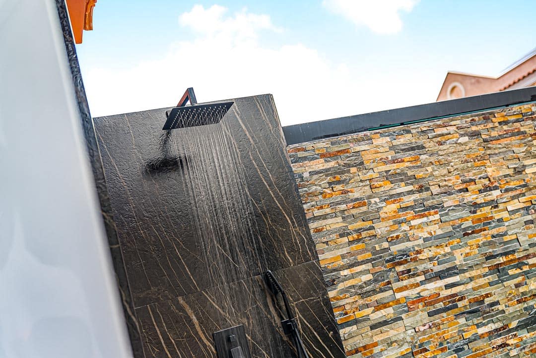 4 bedroom Townhouse for sale in Playa del Duque with pool garage - € 1,495,000 (Ref: 9413749)