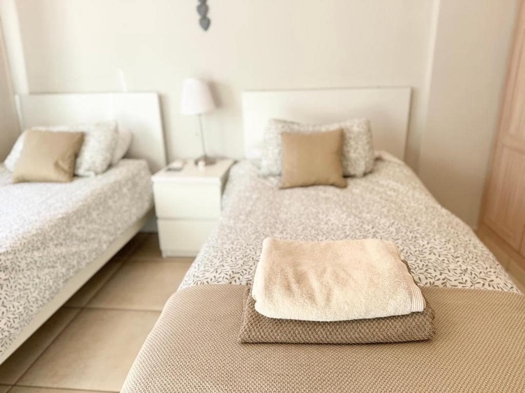 4 bedroom Villa for sale in Adeje with pool garage - € 1,300,000 (Ref: 9601549)