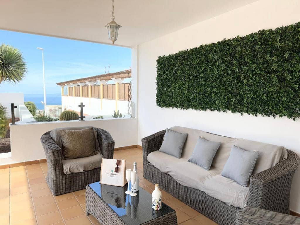 4 bedroom Villa for sale in Adeje with pool garage - € 1,300,000 (Ref: 9601549)