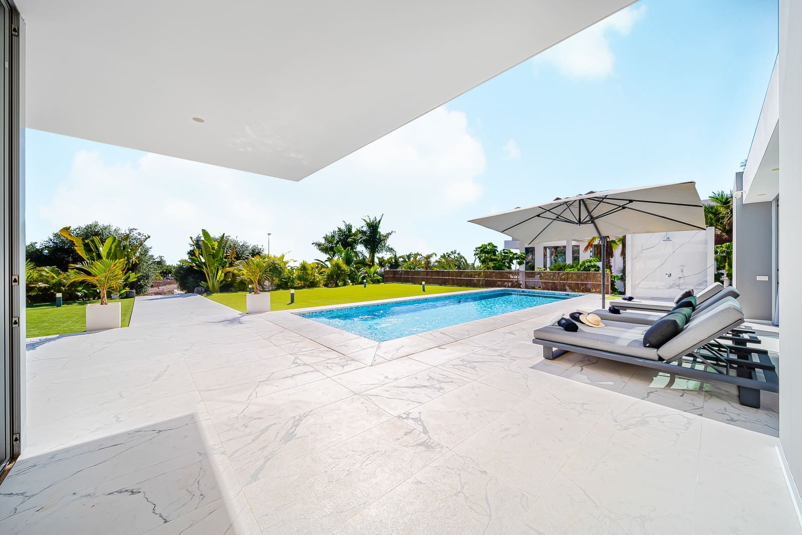 4 Zimmer Ferienvilla in Costa Adeje mit Pool Garage - 8.000 € (Ref: 9603667)