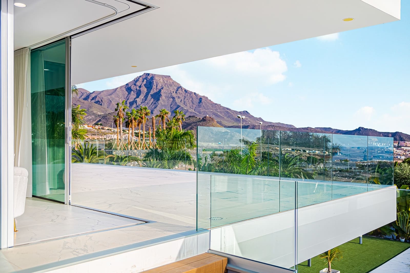 4 Zimmer Ferienvilla in Costa Adeje mit Pool Garage - 8.000 € (Ref: 9603667)