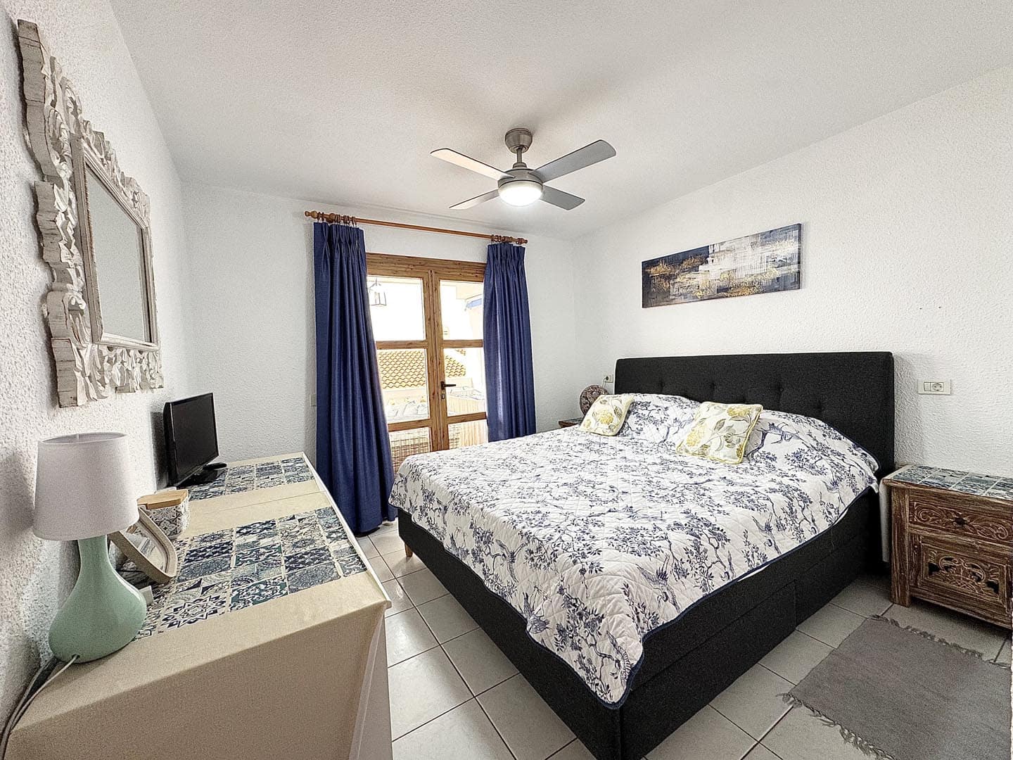 2 slaapkamer Appartement te koop in Los Cristianos - € 395.000 (Ref: 9679186)