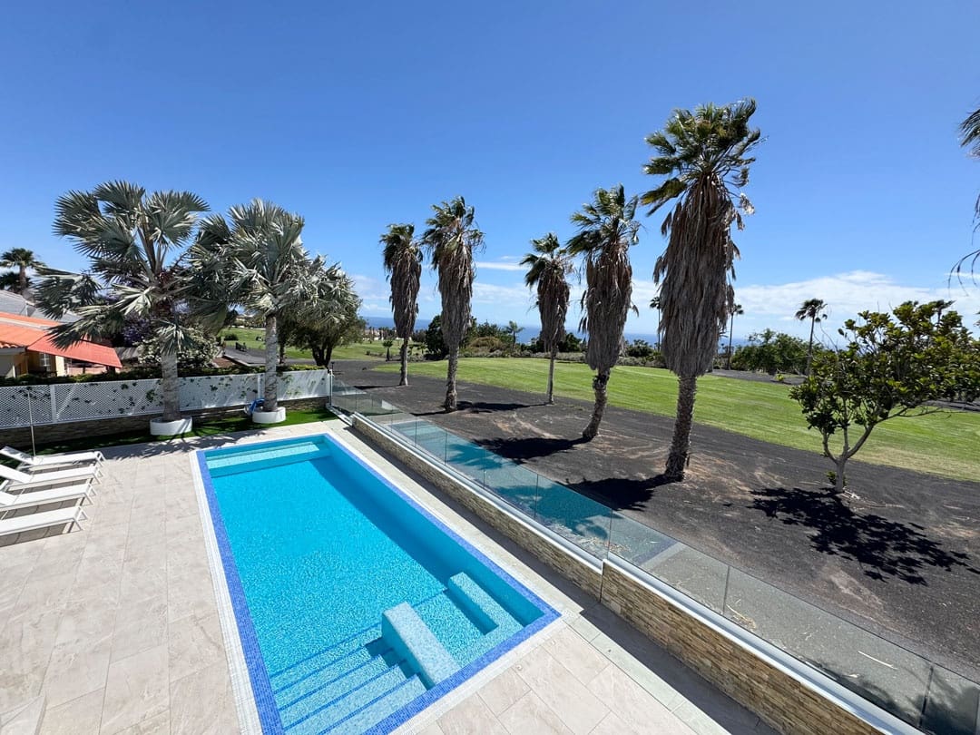 Villa for sale in Costa Adeje - € 3,500,000 (Ref: 9834522)