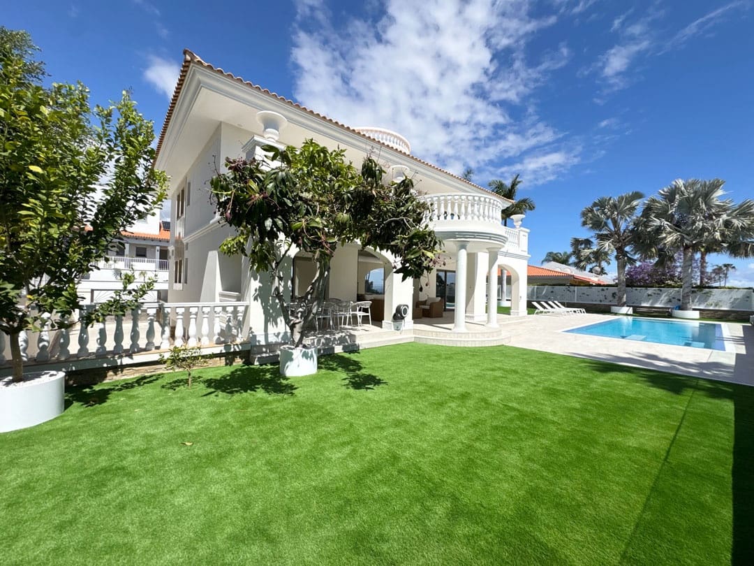 Villa for sale in Costa Adeje - € 3,500,000 (Ref: 9834522)