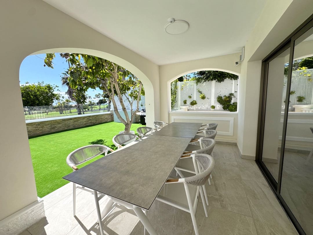 Villa for sale in Costa Adeje - € 3,500,000 (Ref: 9834522)