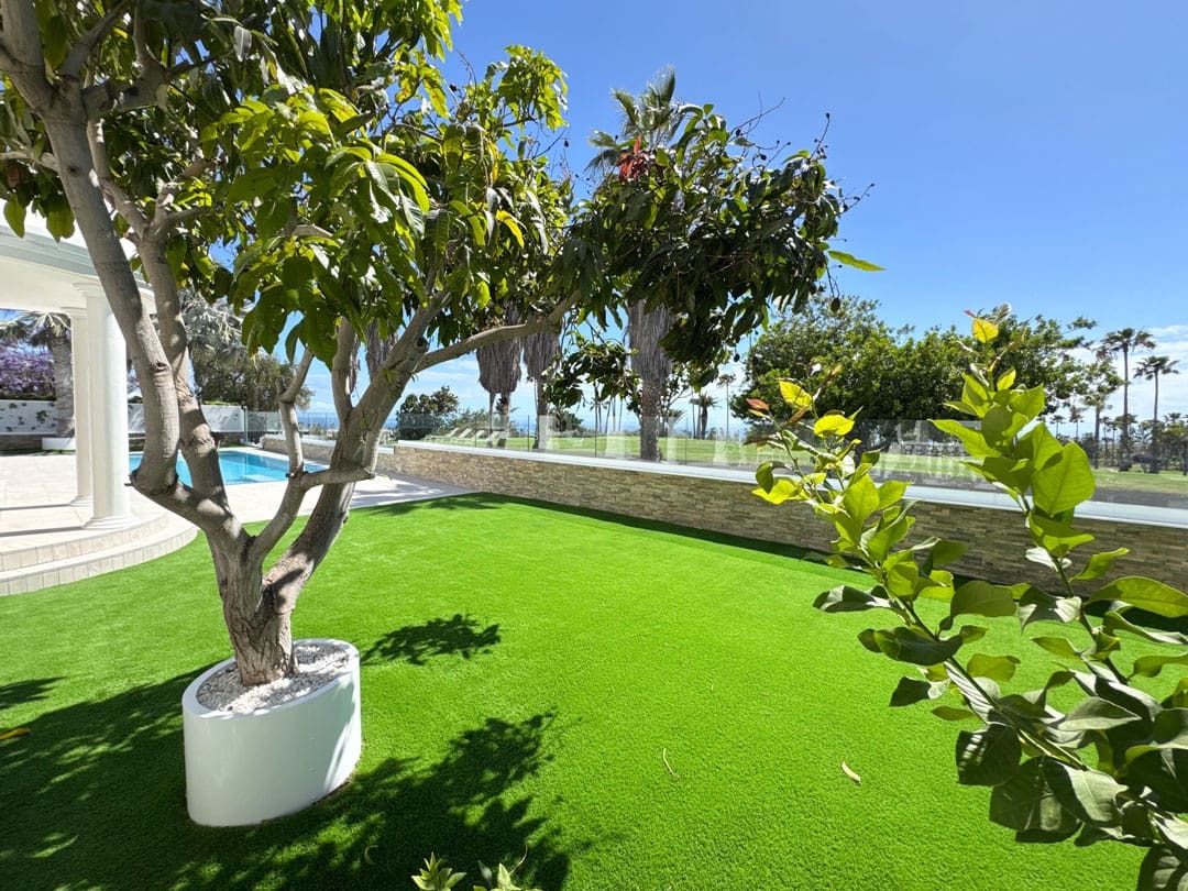 Villa for sale in Costa Adeje - € 3,500,000 (Ref: 9834522)