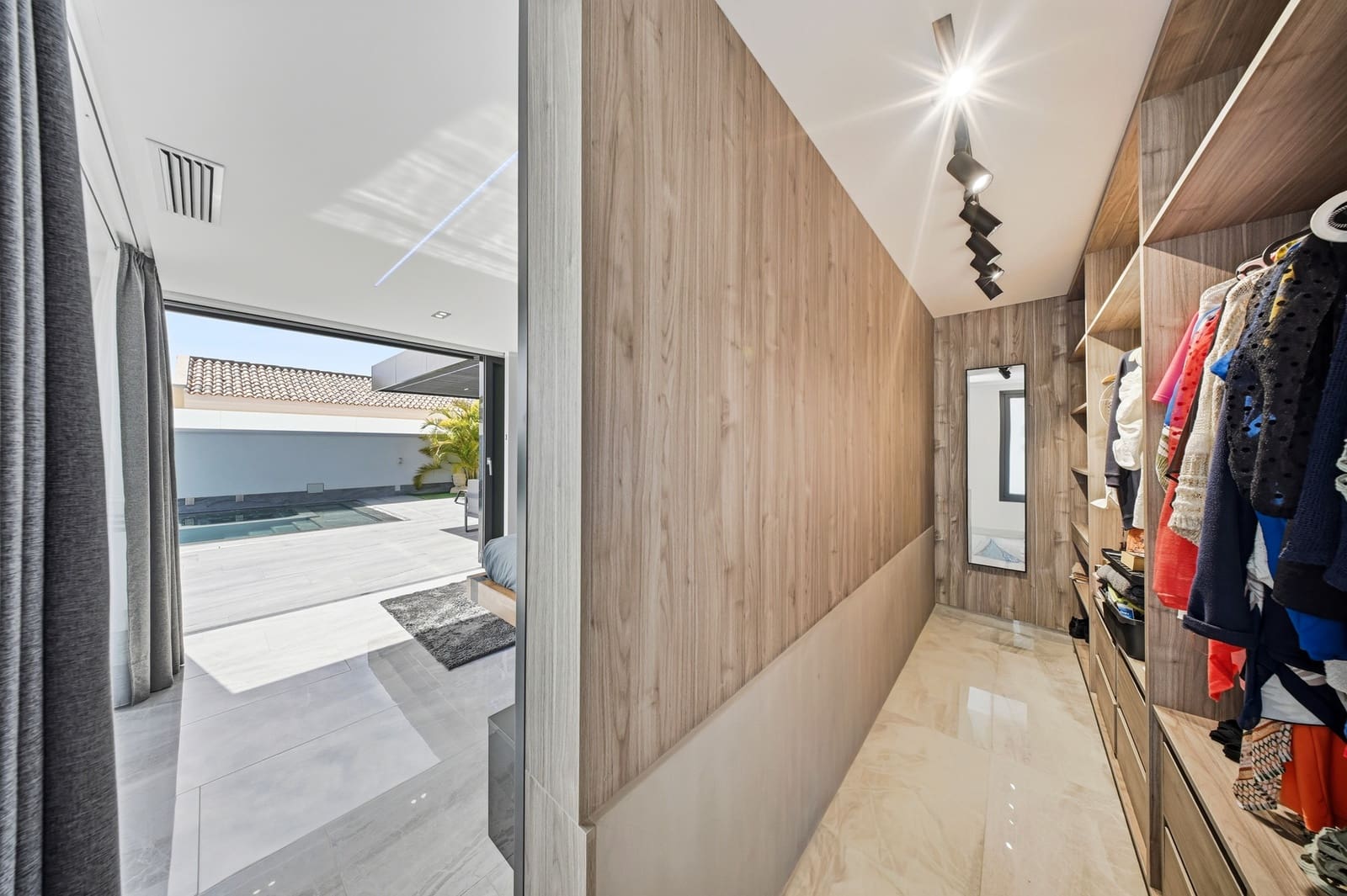 3 sypialnia Willa na sprzedaż w Costa Adeje z basenem - 2 195 000 € (Ref: 9879839)