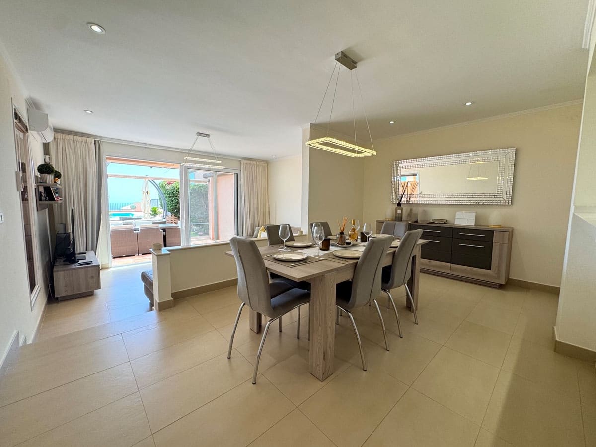 3 bedroom Villa for sale in Costa Adeje with pool garage - € 1,495,000 (Ref: 9895457)