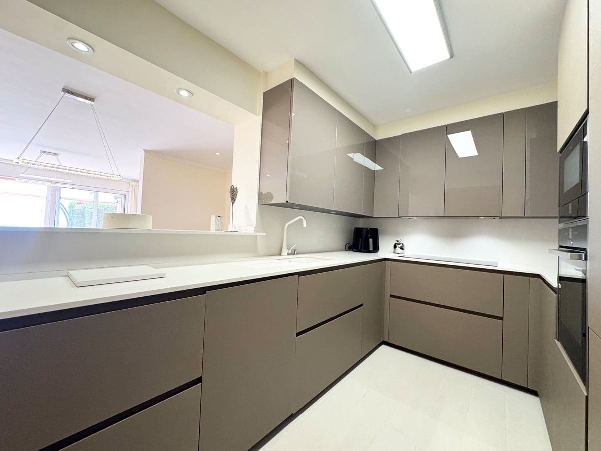 3 bedroom Villa for sale in Costa Adeje with pool garage - € 1,495,000 (Ref: 9895457)