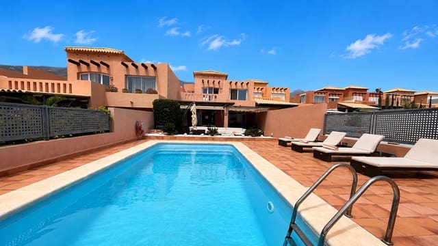 3 Zimmer Villa zu verkaufen in La Caleta Adeje, Adeje mit Pool Garage - 1.495.000 € (Ref: 9895457)