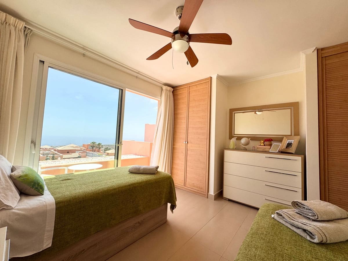 3 bedroom Villa for sale in Costa Adeje with pool garage - € 1,495,000 (Ref: 9895457)