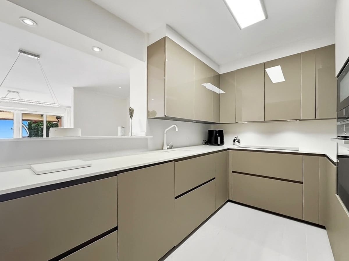 3 bedroom Villa for sale in Costa Adeje with pool garage - € 1,495,000 (Ref: 9895457)