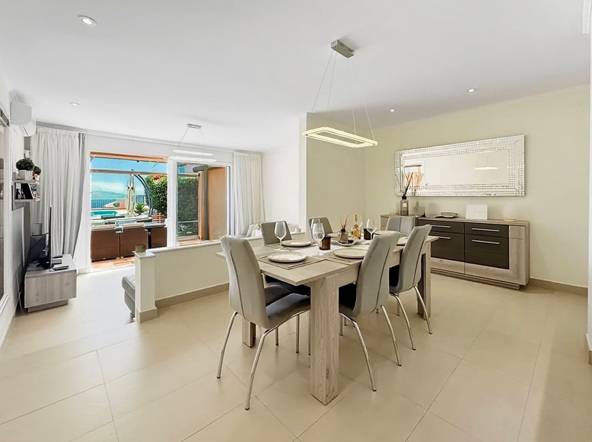 3 bedroom Villa for sale in Costa Adeje with pool garage - € 1,495,000 (Ref: 9895457)